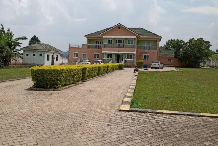 House on 1.2 Acres for Sale in Kigo off Entebbe Road at Shs