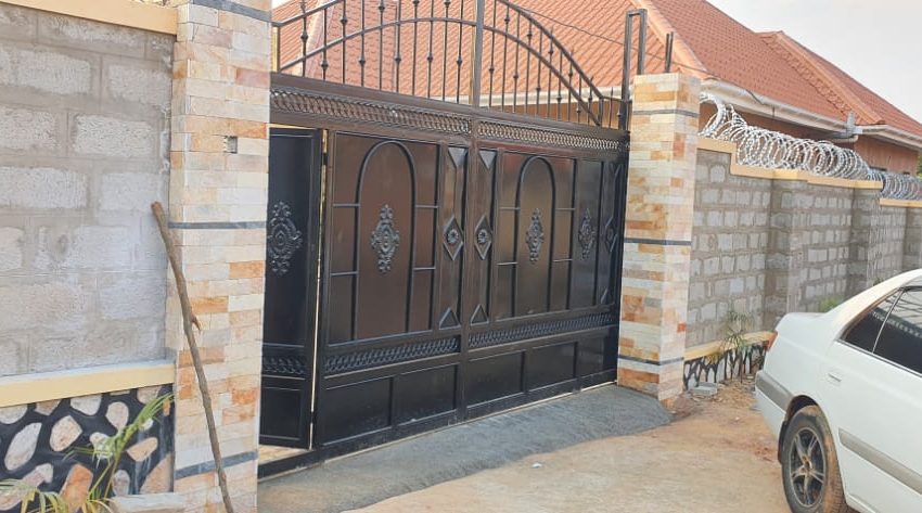 Brand New House for Sale in Kitende Bwebajja Entebbe Road