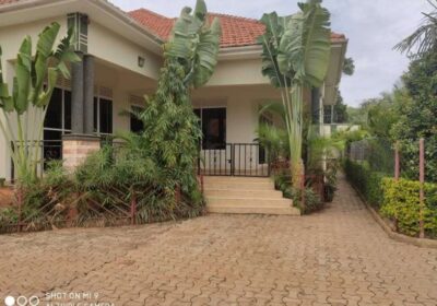 House-for-sale-in-Kiwatule-Kampala-2-850×570-3