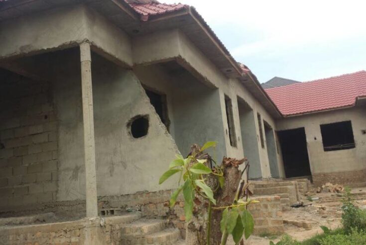 6-unfinished rentals for sale in Kira