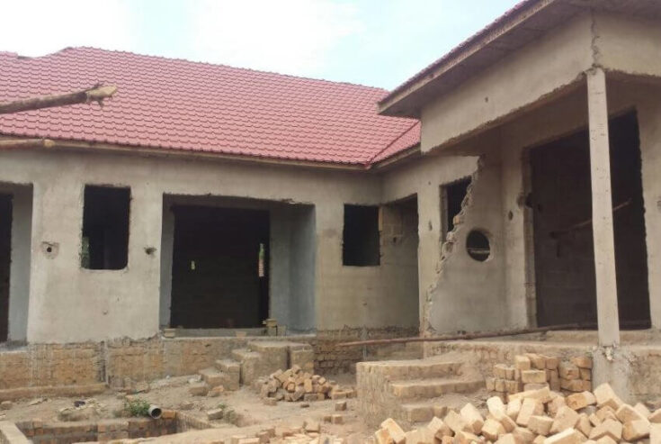 6-unfinished rentals for sale in Kira