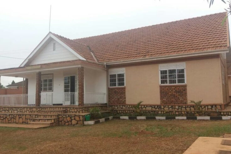 A stand alone house for Rent in Ntinda, 2.5M