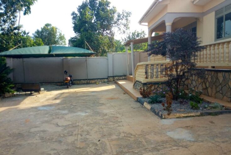 3 Bedroom house for sale in Kitende