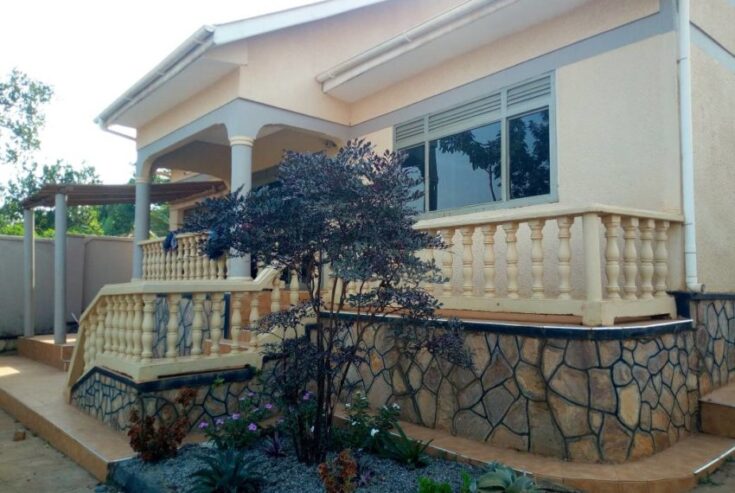 3 Bedroom house for sale in Kitende