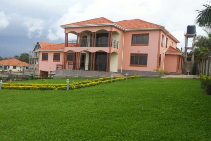 5 Bedroom House for Sale in Lubowa Entebbe Road