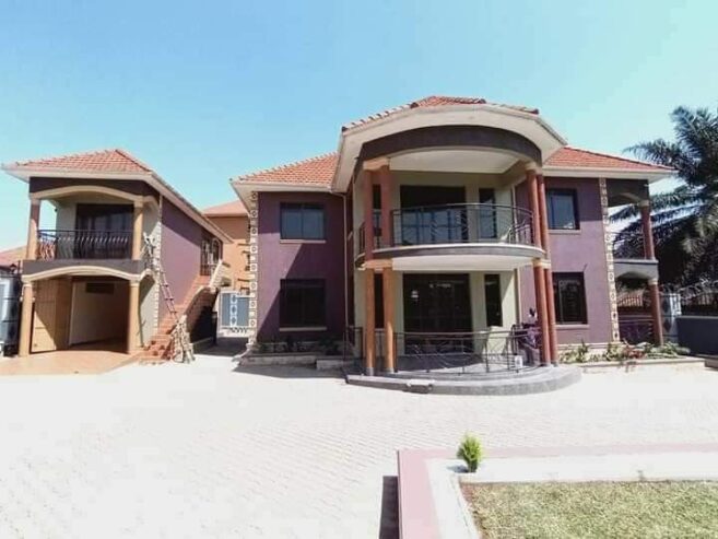 6 Bedrooms House for Sale in Najjeera