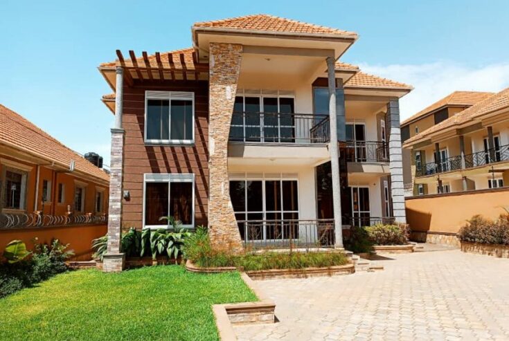 6 Bedroom House for Sale in Kyanja