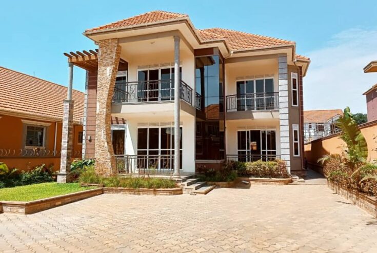 6 Bedroom House for Sale in Kyanja