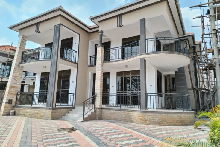 Home Houses & Apartment Land & Plots Kira 6 Bedroom Mansion