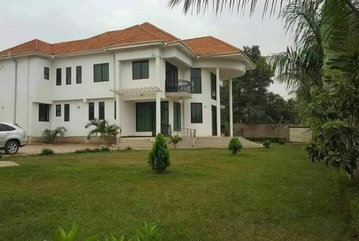 6 Bedroom House Sale in Kira Wakiso