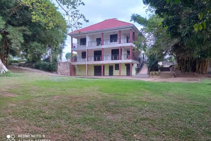 Lakeside Home on 3.5 Acres for Sale in Bugiri off Entebbe Ro