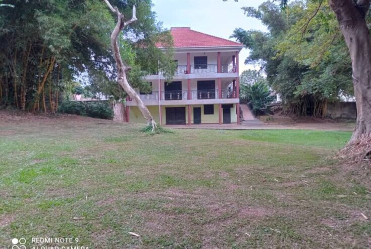 Lakeside Home on 3.5 Acres 4Sale in Bugiri off Entebbe Road