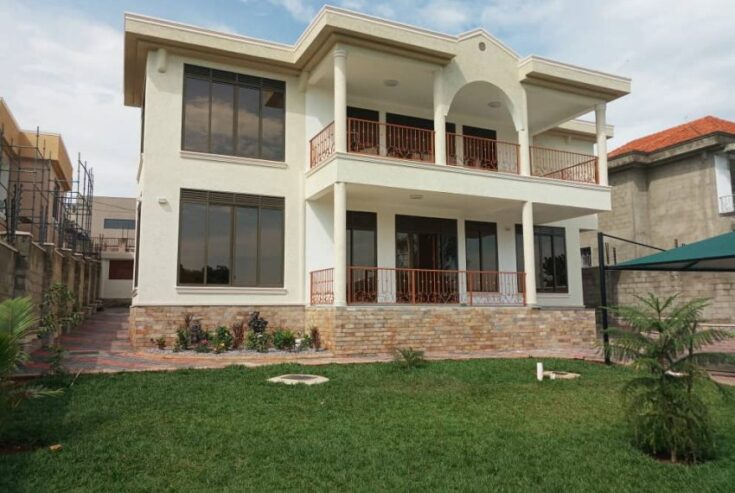 5 Bedroom House for Sale in Munyonyo Kampala