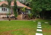 House in Kololo with 5 bedrooms on sale.