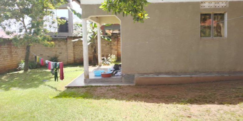 House in Kyanja having 3 bedroom for sale.