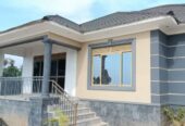 Bungalow house in Seeta with 4 bedrooms for sale.