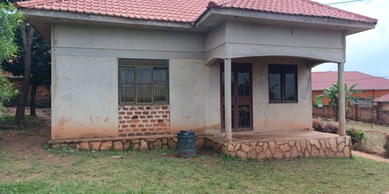 This is a 2 bedrooms house for sale in Namugongo Msindye.