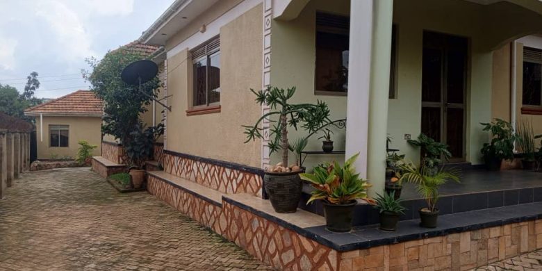 Bungalow house in Najjera with 3 bedrooms for sale.