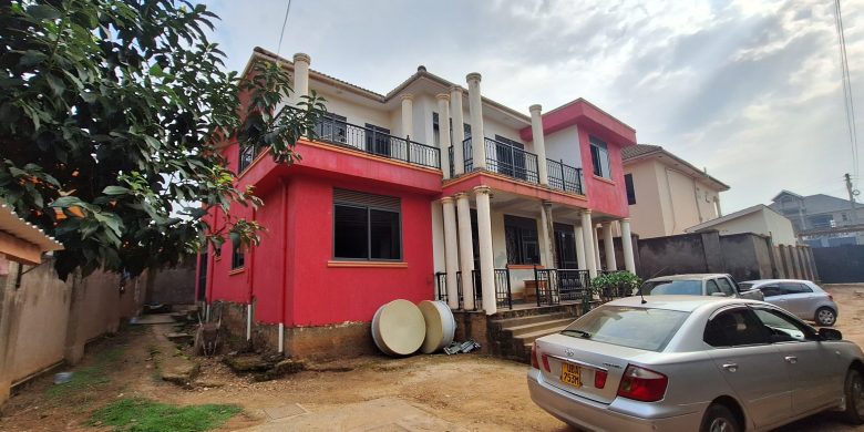 This is a brand new house in Najjera having 5 bedrooms.