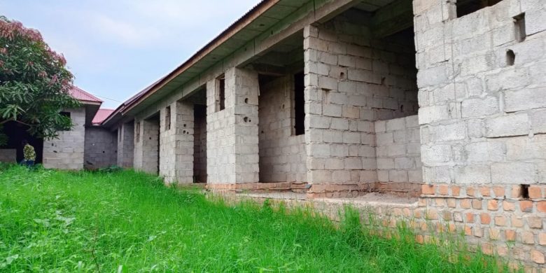 shell renta7 l units in Namugongo Joggo for sale