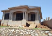 3 Bedroom house for sale in Kira