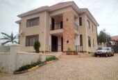 Six bedroomed house in Munyonyo