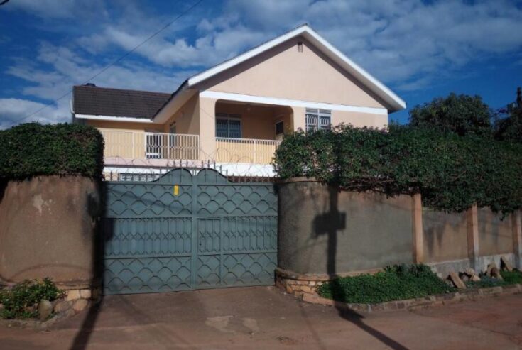 5 Bedroom house for Rent in Bukoto