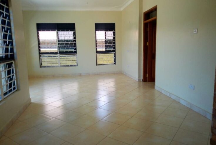 Newly built 3bedroom House located in Bwebajja