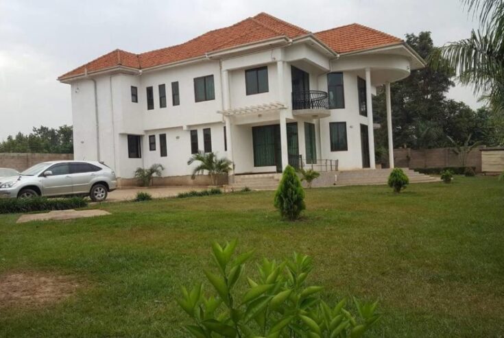 5 Bedroom house for sale in Kira