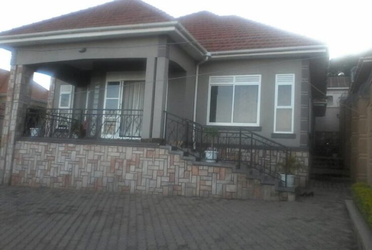 4 Bedroom house on sale in Kitende