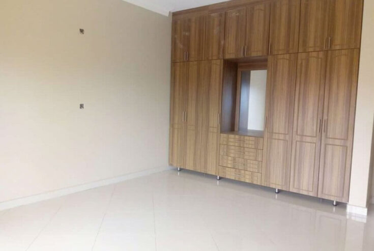 6 bedroom house for sale in Najjera