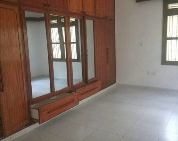 HOUSE FOR RENT IN MUYENGA