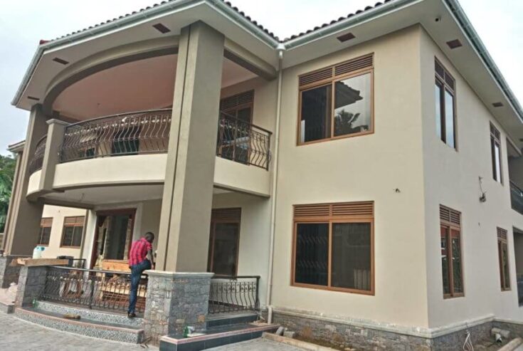 6 Bedroom Posh Home for Sale in Muyenga