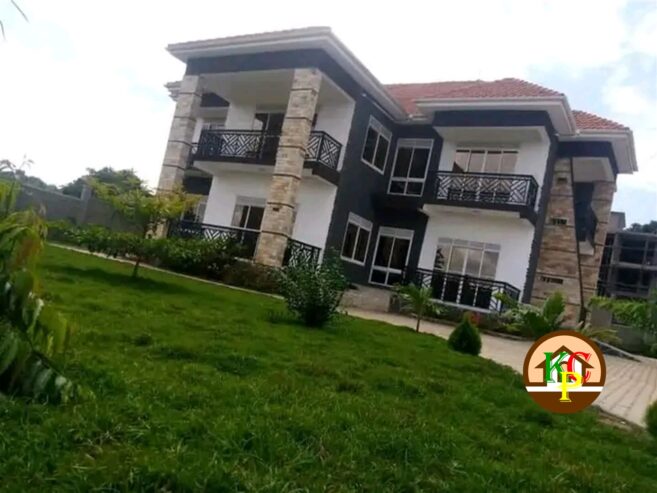 GREAT MANSION IN KIGO