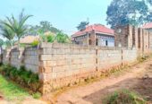 House for sale in buloba just 1km from tarmac