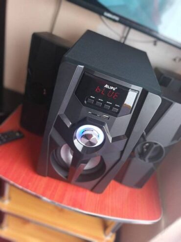 New woofer with its 3 speakers Good bass