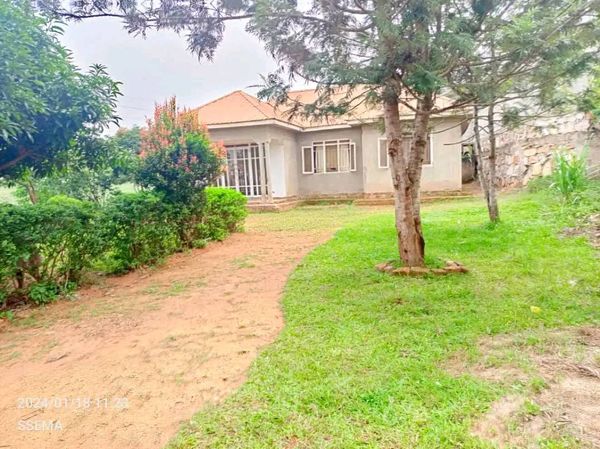 House for sale in kireka bujjuko kigoma just 1km from town