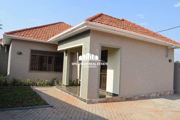 These newly built houses for sale in Komamboga