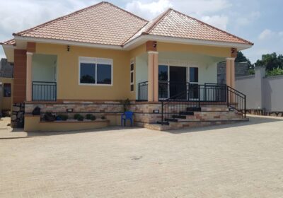 house-for-sale-in-Namulanda-Entebbe-road-2-1
