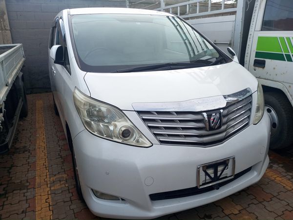 59 New Toyota Alphards on Quick sale at only 35M each