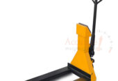 Pallet jacks scales with 540mm width dimensions and wheels