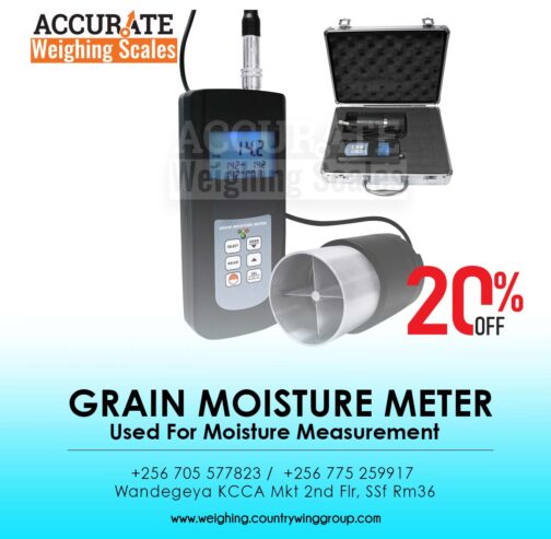 Grain moisture analyzer with auto calibration harvesting