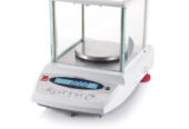 520g maximum capacity analytical balance laboratory type