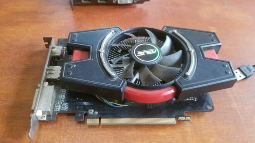 AmD Radeon HD 6670 1GB DDR5