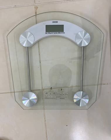 +256745949914 180kg/396lb tempered glass bathroom scales