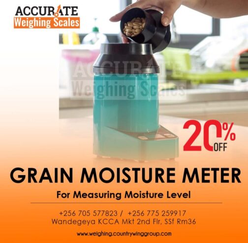 Grain moisture analyzer with auto calibration harvesting