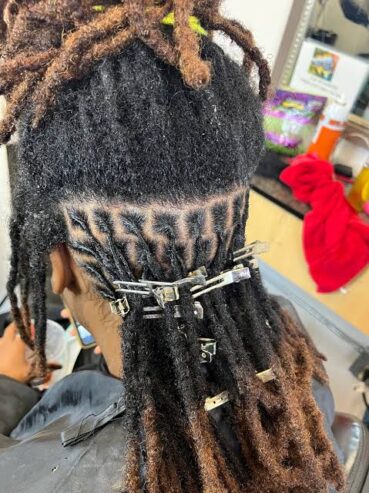 Dreadlock services_O706070624