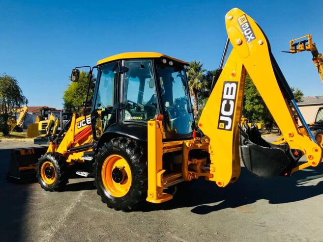 Grader, wheel loader, forklift training +256781044819